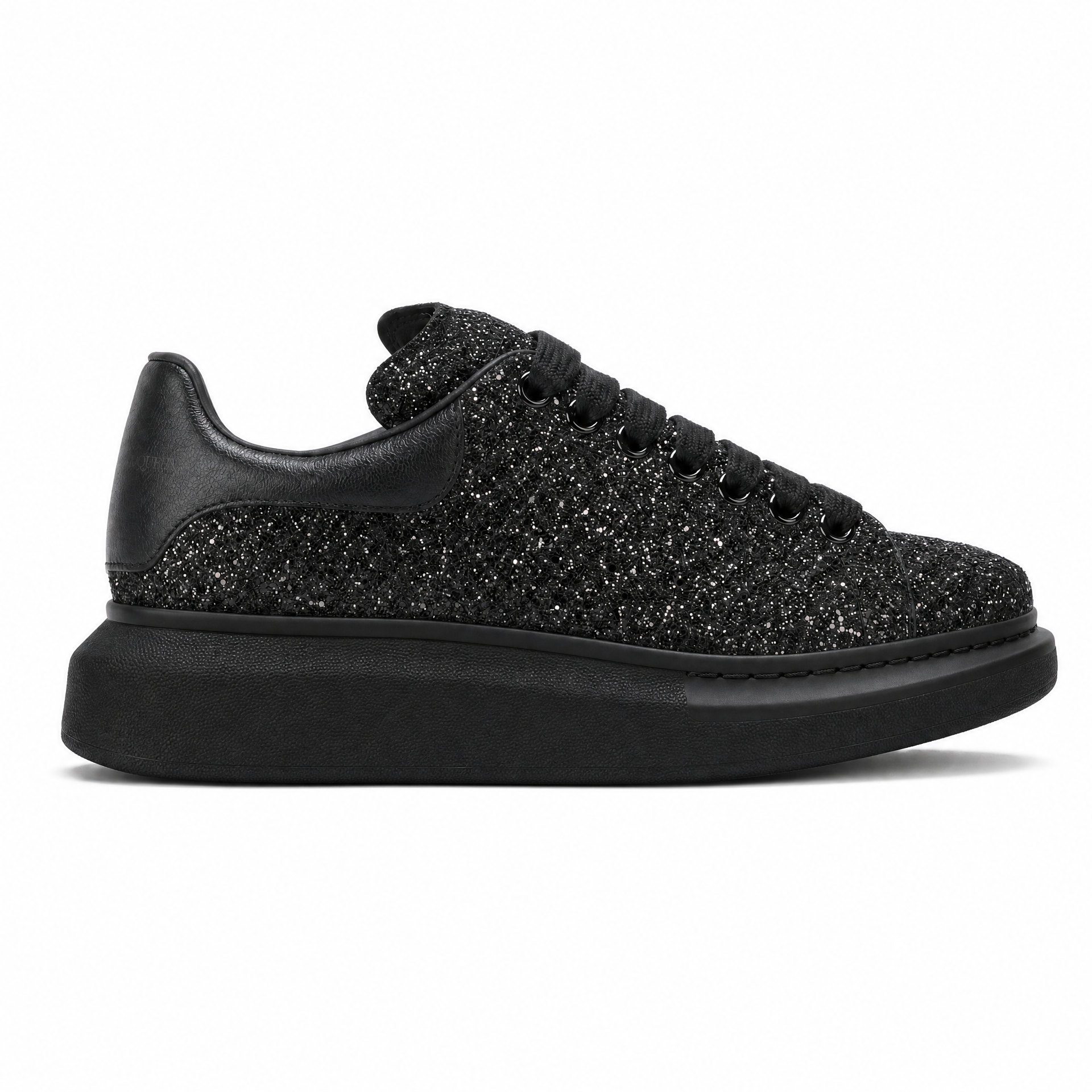 Oversized Sneaker Triple Black Glitter