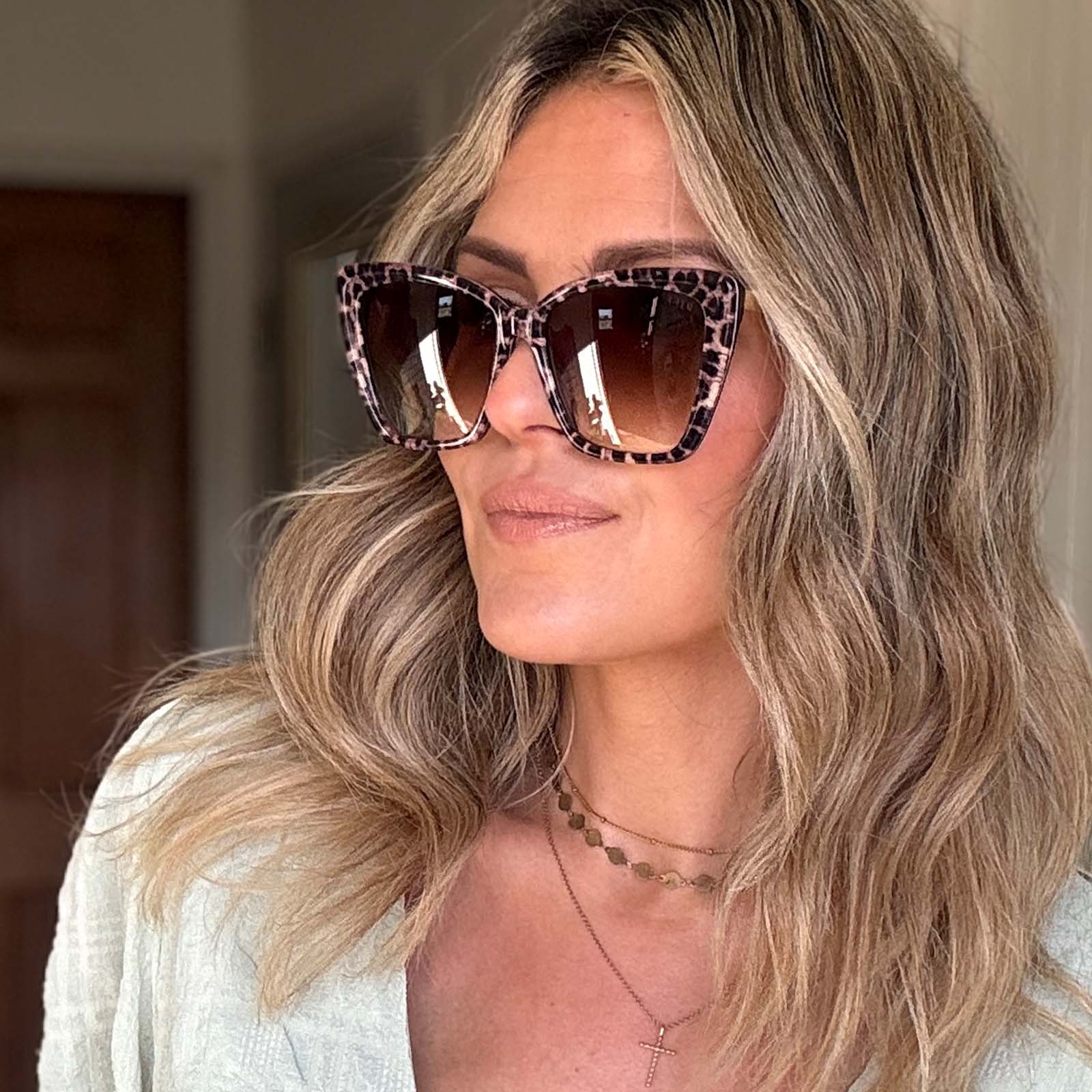 Becky II - Leopard Tortoise Brown Gradient Sunglasses