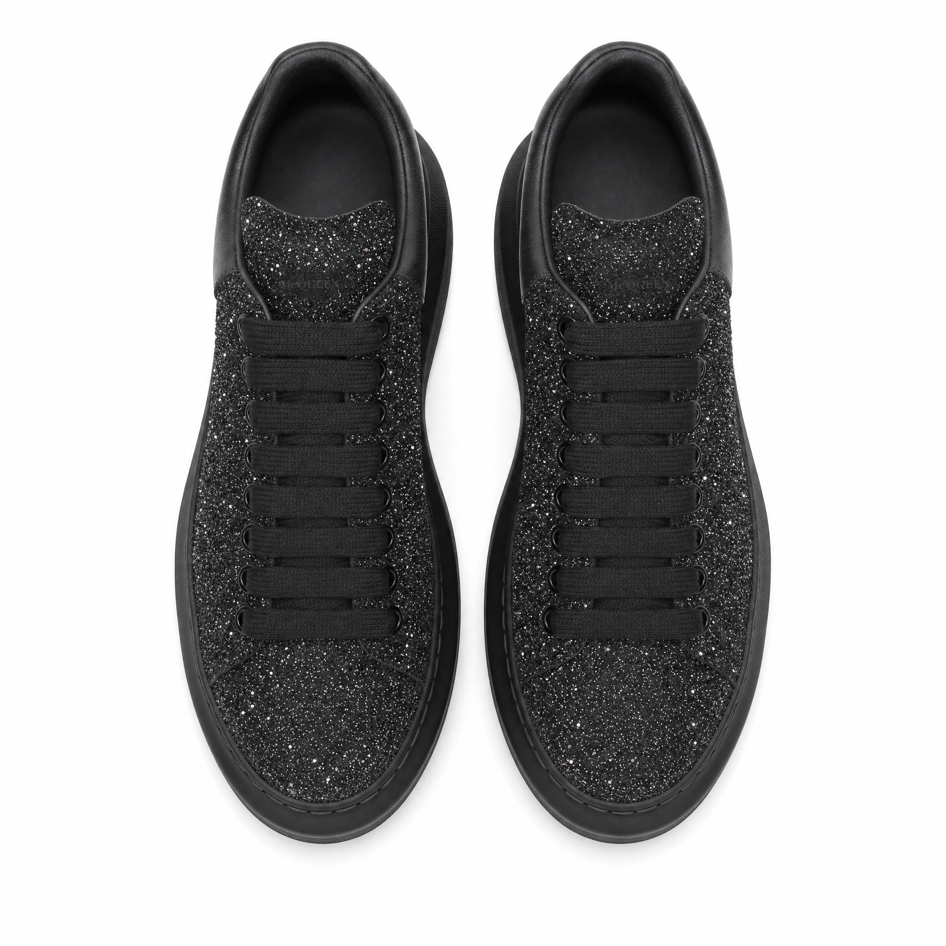 Oversized Sneaker Triple Black Glitter